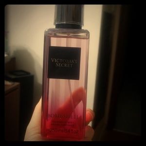 Victoria's Secret Bombshell fragrance mist